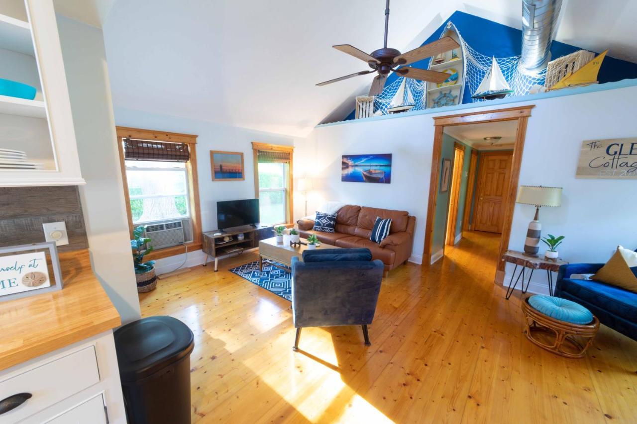The Charming Glenn Cottage! Walk To Lake Michigan! Fennville Exteriör bild