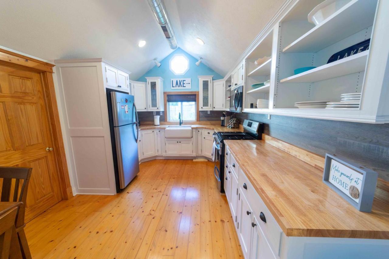 The Charming Glenn Cottage! Walk To Lake Michigan! Fennville Exteriör bild
